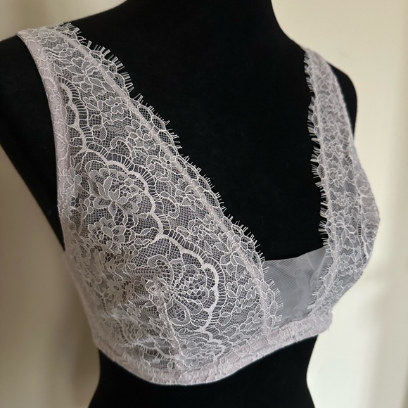 NWOT Victoria’s Secret Dream Angels Unlined Plunge - Picture 2 of 5